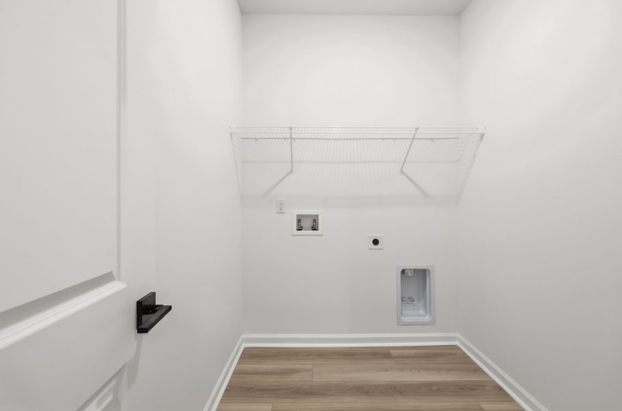 Representative unfurnished interior of a home built from the Grayson II by Great Southern Homes in Edgefield, Loris (Image 45).