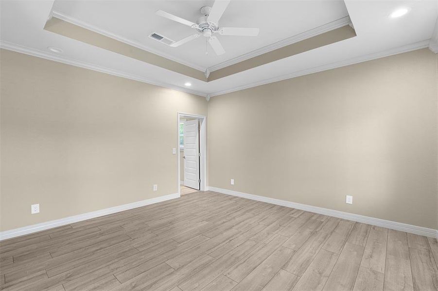 Spacious, unfurnished interior of a new home in , Corsicana (Image 13).