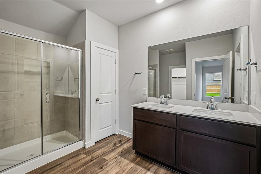 Furnished interior view inside a new home in Middlefield Village, Dallas (Image 8).