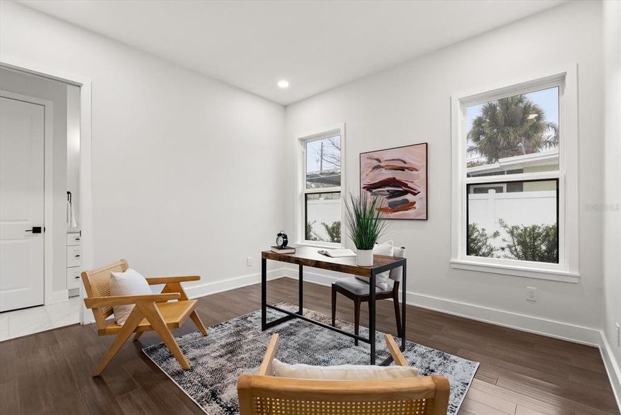 Furnished interior view inside a new home in , Orlando (Image 3).