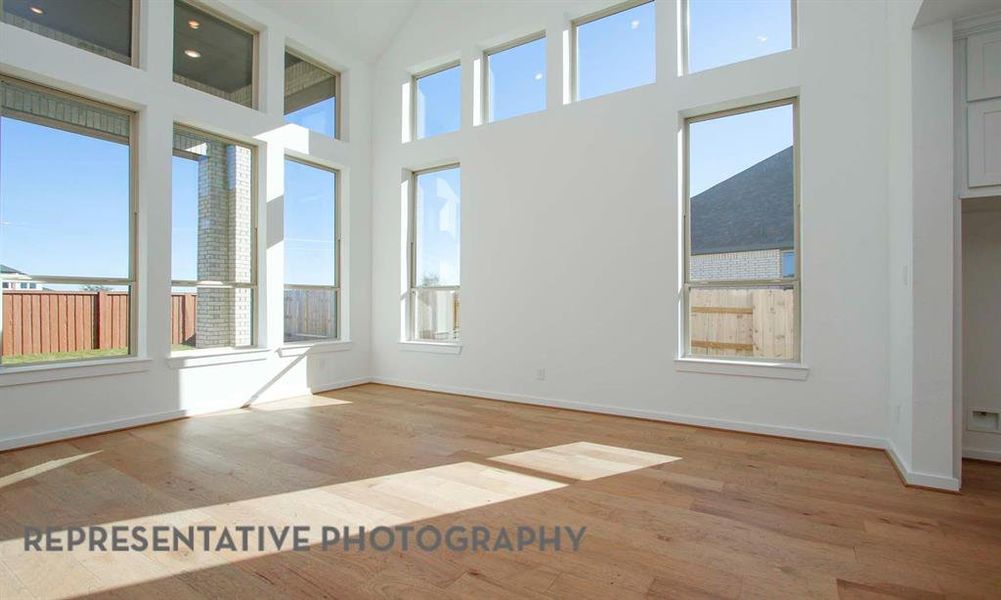 Spacious, unfurnished interior of a new home in Star Trail, Prosper (Image 37).