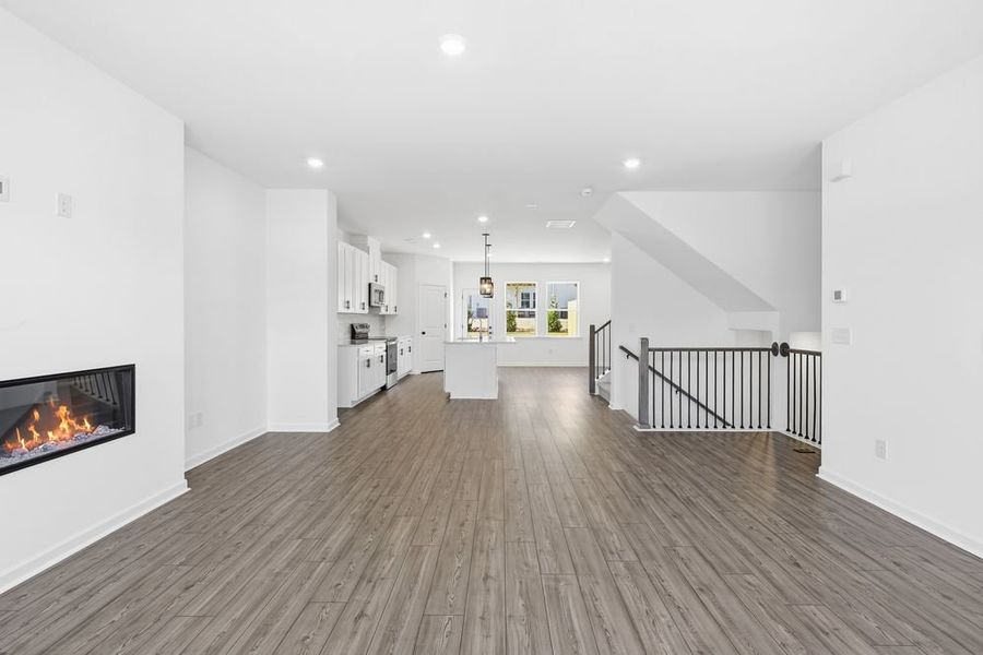 Spacious, unfurnished interior of a new home in Auburn Glen, Dacula (Image 9).