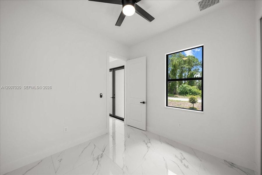Spacious, unfurnished interior of a new home in , Lehigh Acres (Image 34).