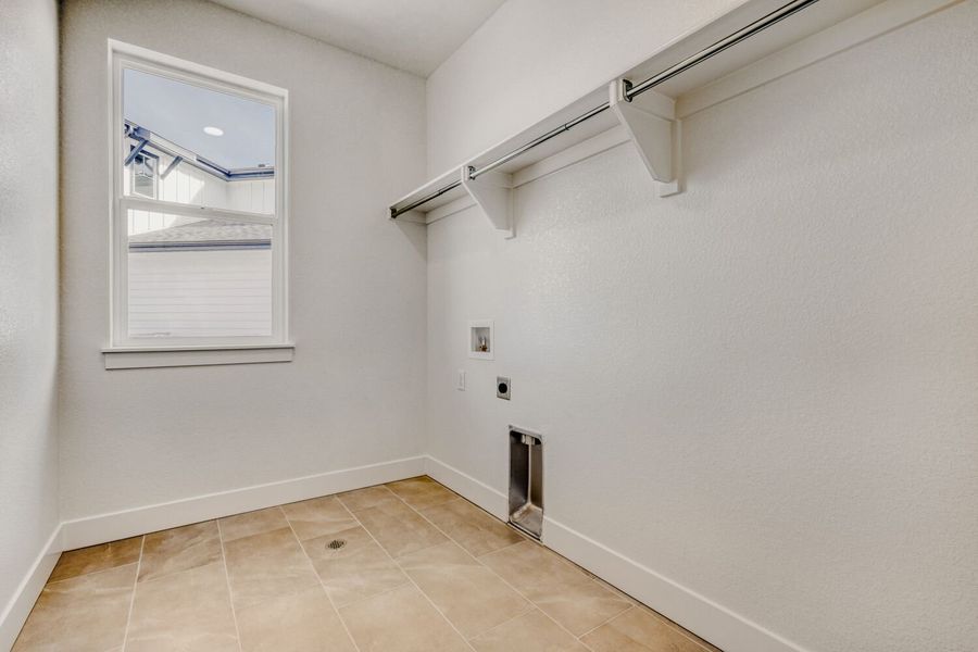 8118 Pennydale - Laundry Area