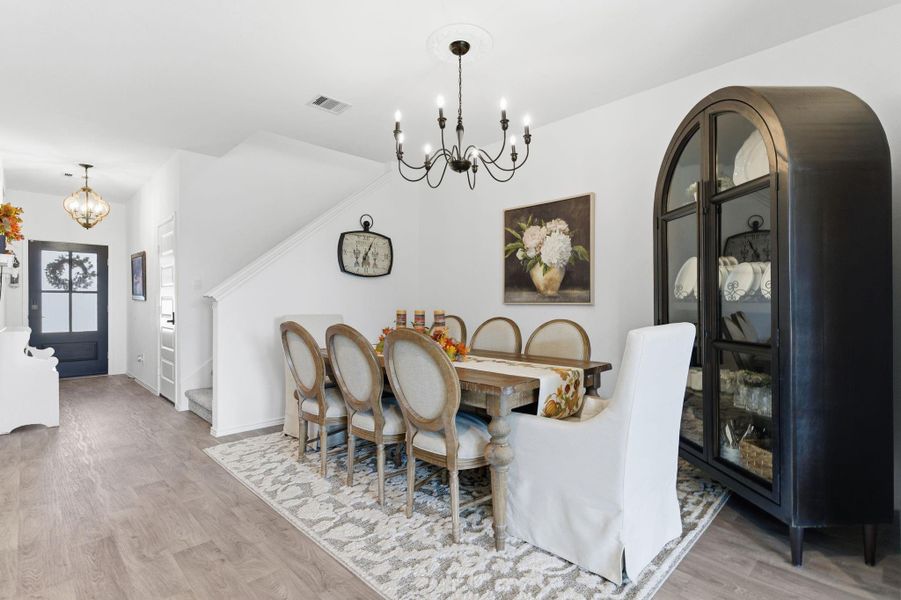 Seamlessly connected dining space perfect for family gatherings and entertaining. Seamlessly connected dining space perfect for family gatherings and entertaining.