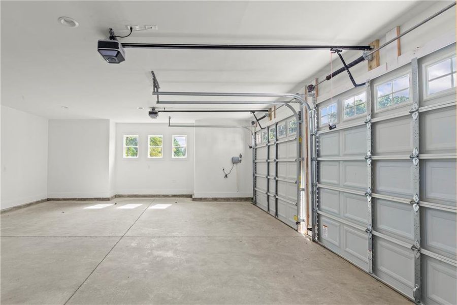 Spacious, unfurnished interior of a new home in , Greensboro (Image 23).