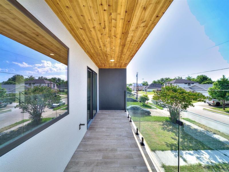 Exterior details and patio area of a home in , Dallas (Image 24).