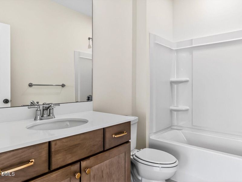 029-1280x960-bathroom