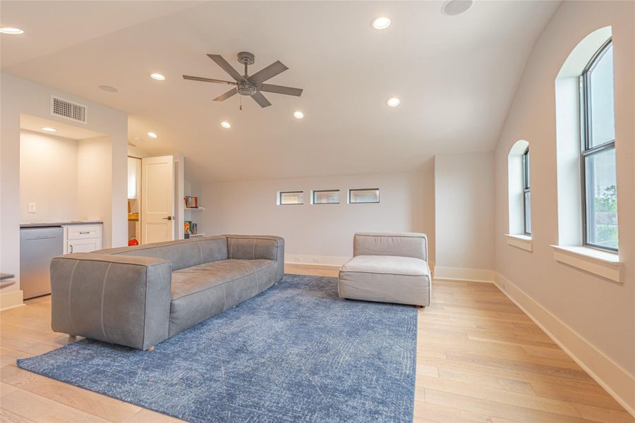 Image 31 of a home in . Image 31 of a home in .