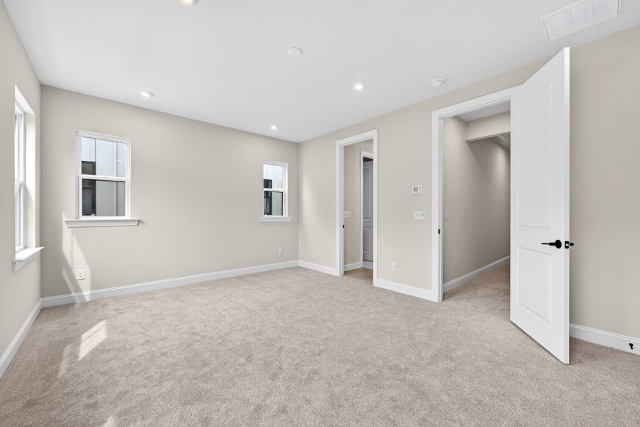 Spacious, unfurnished interior of a new home in Old Town Village, Waxhaw (Image 38). Spacious, unfurnished interior of a new home in Old Town Village, Waxhaw (Image 38).