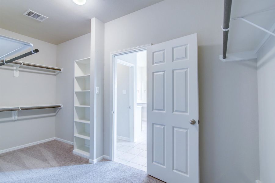 Representative unfurnished interior of a home built from the Floor Plan 2922 by Colina Homes in Grand Magnolia, Magnolia (Image 35).