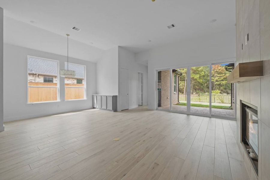 Spacious, unfurnished interior of a new home in Kresston, Montgomery (Image 8). Spacious, unfurnished interior of a new home in Kresston, Montgomery (Image 8).