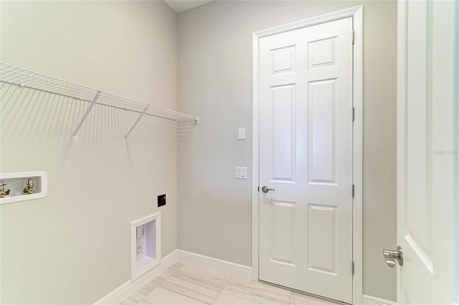 Spacious, unfurnished interior of a new home in Mirada, San Antonio (Image 31).