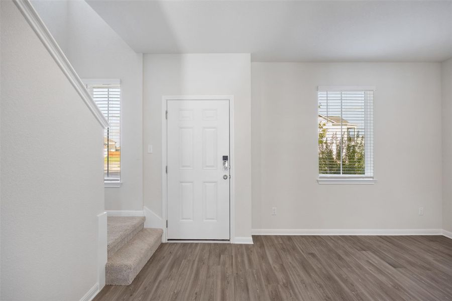 Spacious, unfurnished interior of a new home in Avery Centre, Round Rock (Image 29).