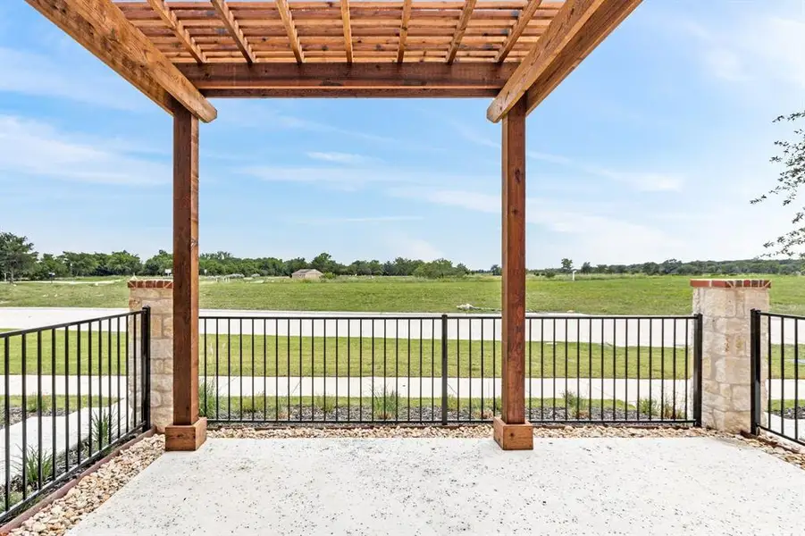 005-2880Enfield-TheColony-TX-75056-Patio.jpg-SMALL