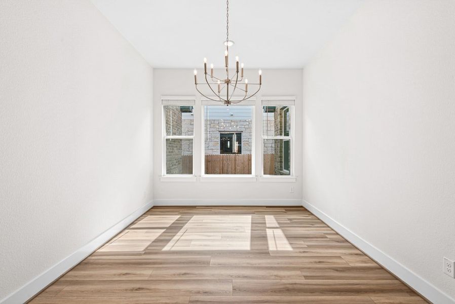 Spacious, unfurnished interior of a new home in Santa Rita Ranch, Liberty Hill (Image 28).