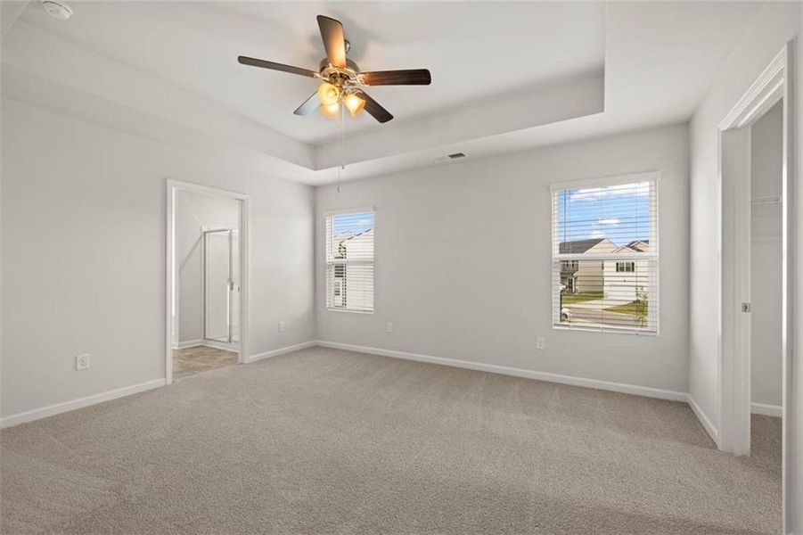 Spacious, unfurnished interior of a new home in Shoal Creek, Hampton (Image 12).