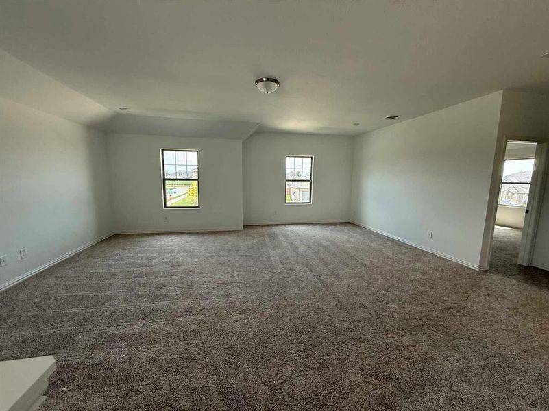 Spacious, unfurnished interior of a new home in Gateway Parks, Forney (Image 13).
