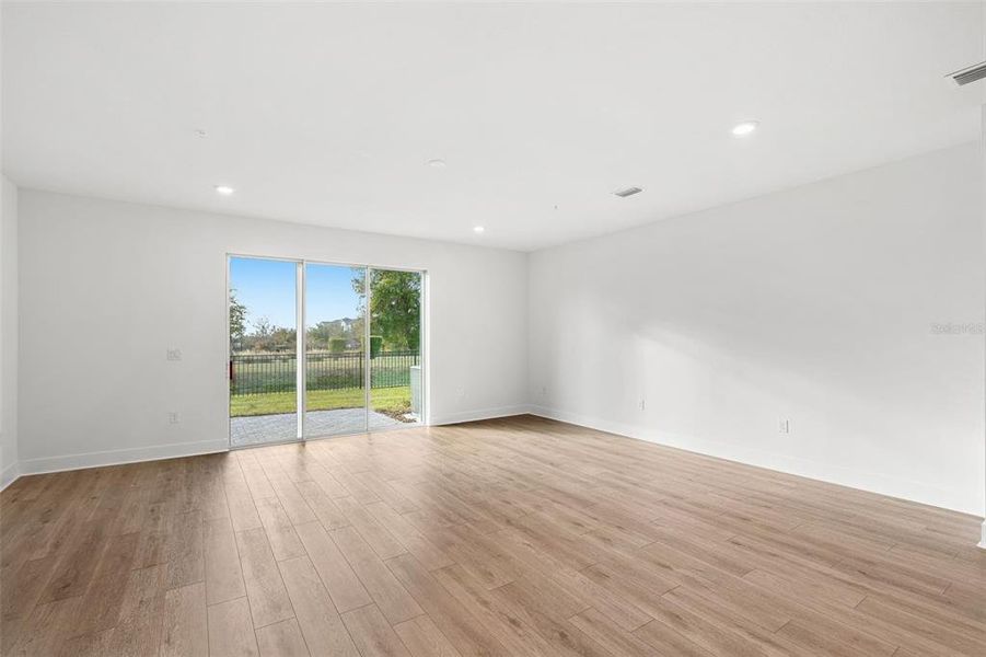 Spacious, unfurnished interior of a new home in Magnolia Reserve, Ocoee (Image 13). Spacious, unfurnished interior of a new home in Magnolia Reserve, Ocoee (Image 13).