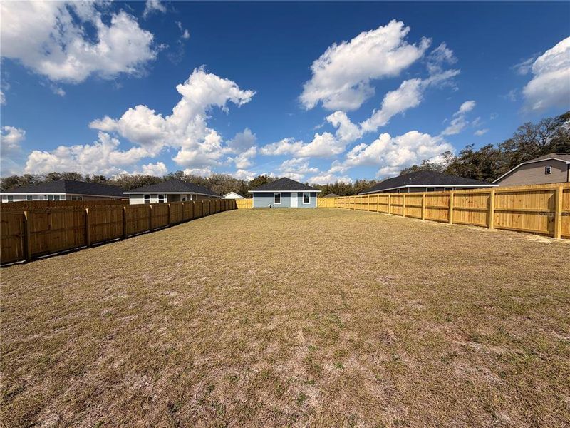 Exterior details and patio area of a home in Rolling Hills, Bell (Image 22). Exterior details and patio area of a home in Rolling Hills, Bell (Image 22).
