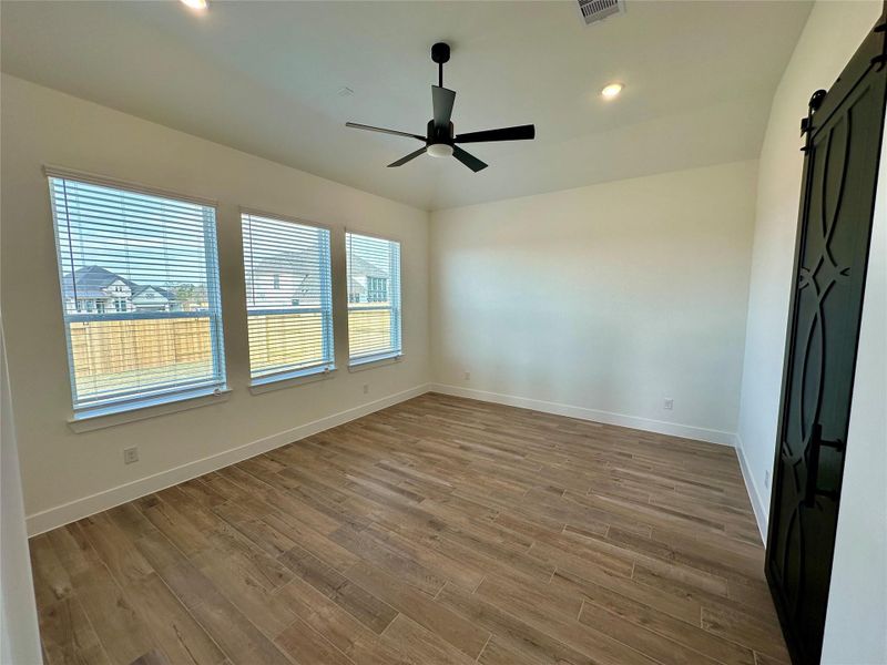 Spacious, unfurnished interior of a new home in Briarley, Montgomery (Image 27).