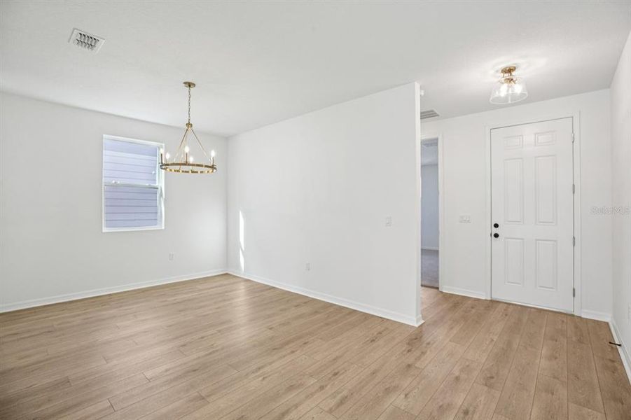 Spacious, unfurnished interior of a new home in Northlake at Ovation, Winter Garden (Image 25).