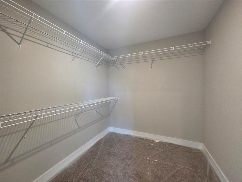 Spacious, unfurnished interior of a new home in Benson Estates, Dallas (Image 15).