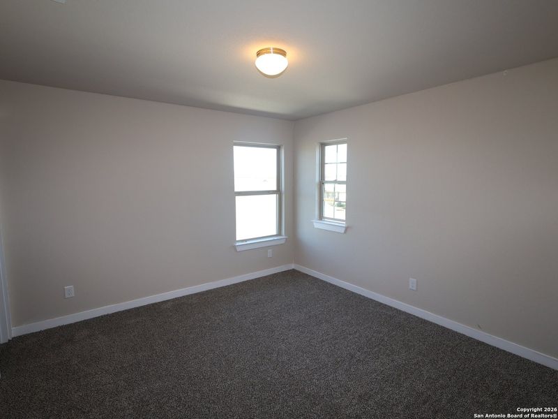 Spacious, unfurnished interior of a new home in Winding Brook, San Antonio (Image 16).