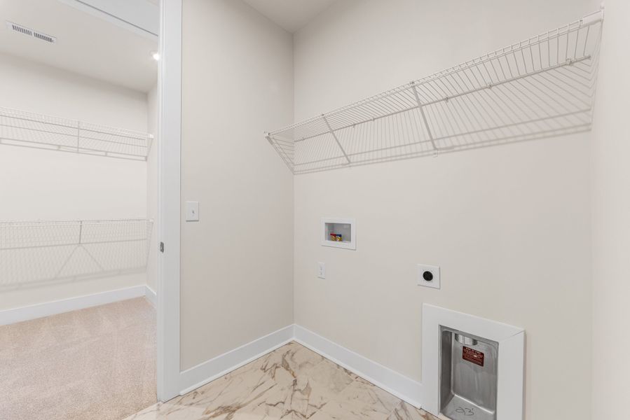 Spacious, unfurnished interior of a new home in Seven Oaks, Belmont (Image 43).