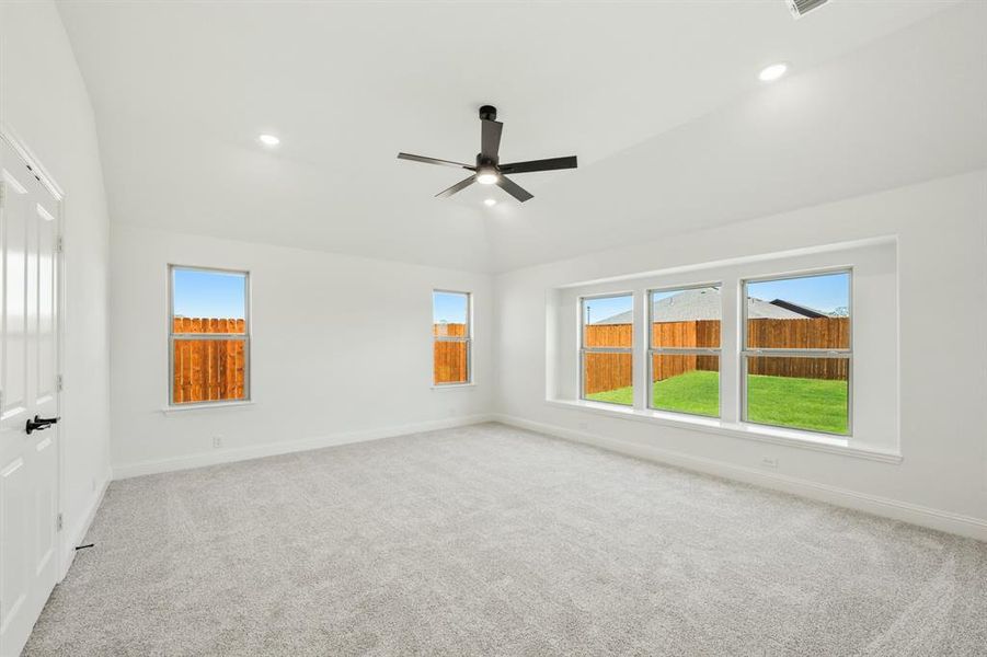 Spacious, unfurnished interior of a new home in Georgetown at Kings Fort 60s, Kaufman (Image 20). Spacious, unfurnished interior of a new home in Georgetown at Kings Fort 60s, Kaufman (Image 20).