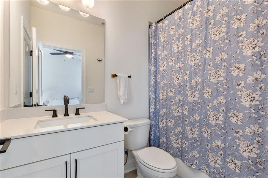 Furnished interior view inside a new home in , Peachtree Corners (Image 36). Furnished interior view inside a new home in , Peachtree Corners (Image 36).