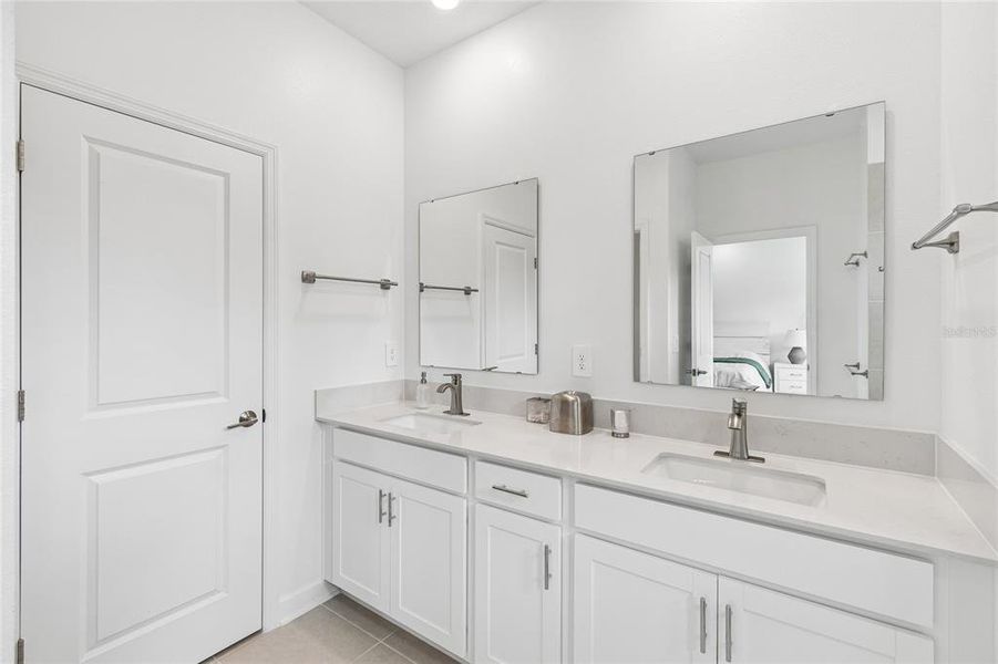 Furnished interior view inside a new home in Providence, Davenport (Image 9).