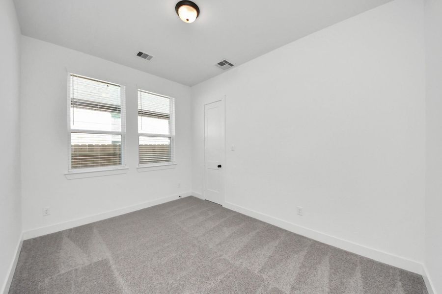 Spacious, unfurnished interior of a new home in Meridiana 50's, Manvel (Image 21).