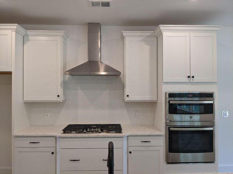 Image 24 of a home in The Enclave at French Quarter Creek.