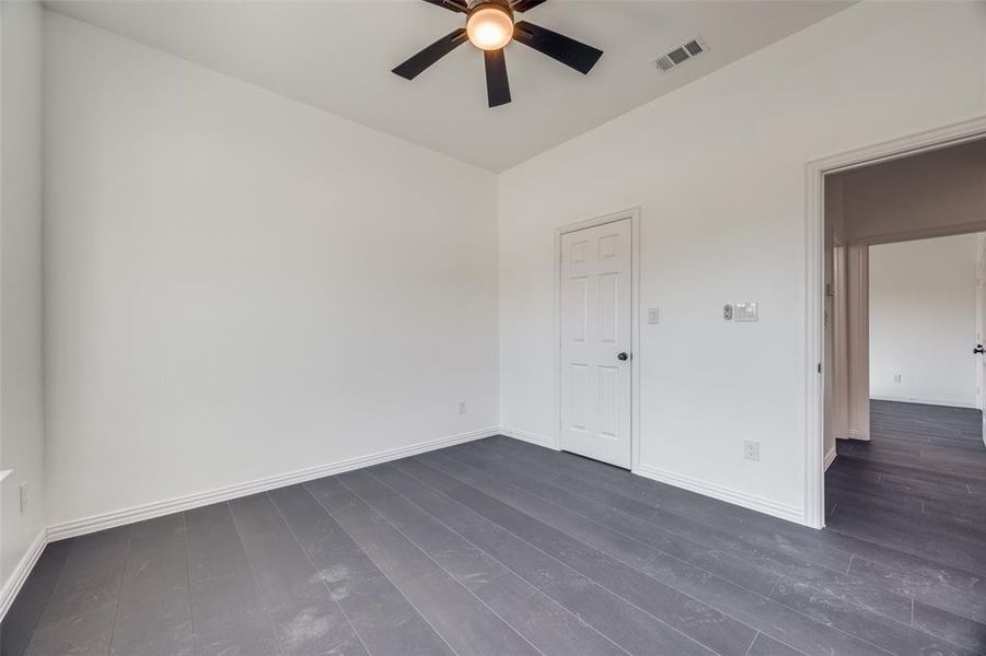 Spacious, unfurnished interior of a new home in , Greenville (Image 14).