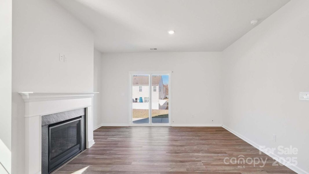 Spacious, unfurnished interior of a new home in Wallace Springs, Statesville (Image 28). Spacious, unfurnished interior of a new home in Wallace Springs, Statesville (Image 28).