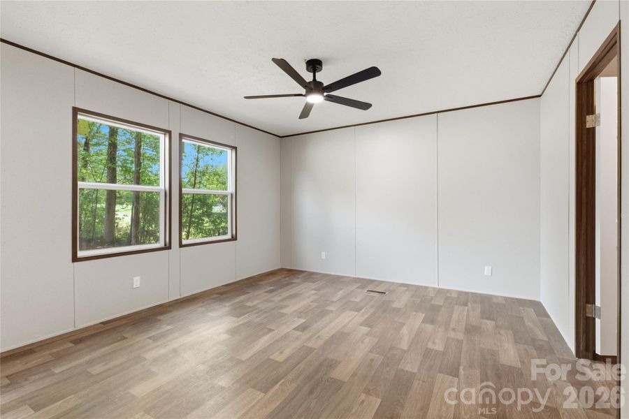 Spacious, unfurnished interior of a new home in , Lincolnton (Image 32).