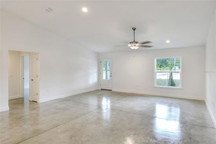 Large Great Room with Cathedral Ceilings