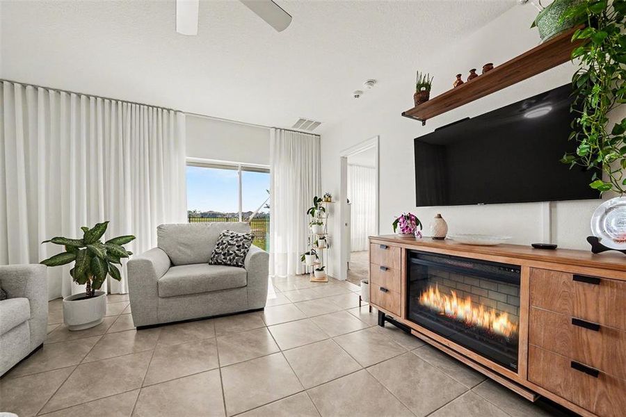 Furnished interior view inside a new home in , Wesley Chapel (Image 8).