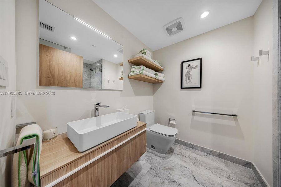 Furnished interior view inside a new home in Onda, Bay Harbor Islands (Image 51).