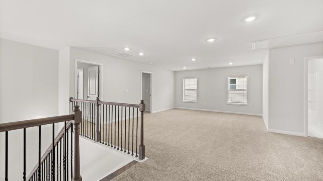 Spacious, unfurnished interior of a new home in Haven Abbey, Cumming (Image 21).