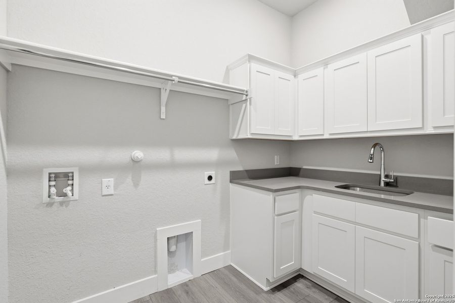 Furnished interior view inside a new home in , Bulverde (Image 5). Furnished interior view inside a new home in , Bulverde (Image 5).