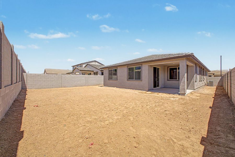 Exterior details and patio area of a home in Frontera, Surprise (Image 3).