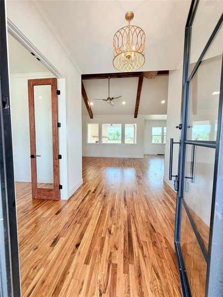 Spacious, unfurnished interior of a new home in , Weatherford (Image 18).