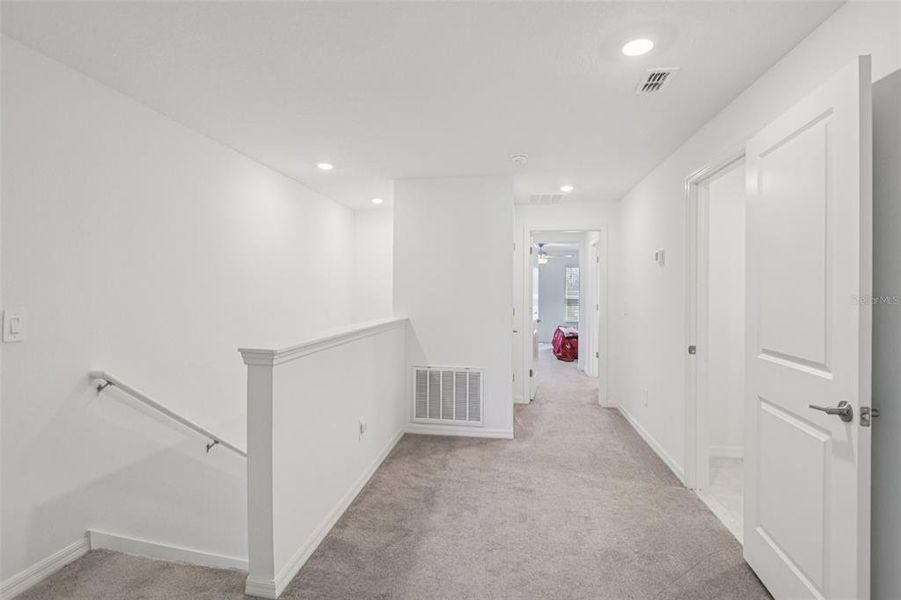 Spacious, unfurnished interior of a new home in , Land O' Lakes (Image 19).