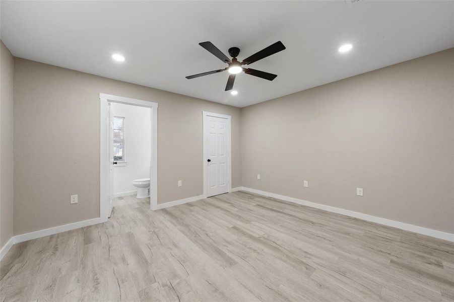 Spacious, unfurnished interior of a new home in , Waco (Image 14).