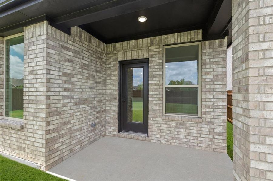 816 Alderwood-Back-2