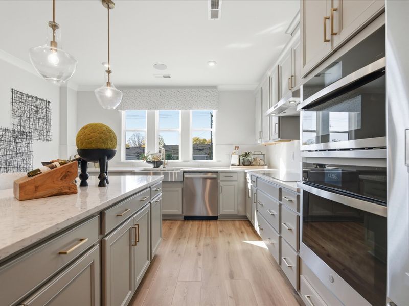 Representative furnished interior of a home built from the Bloom by Tri Pointe Homes in Ross Farms, Charlotte (Image 21).