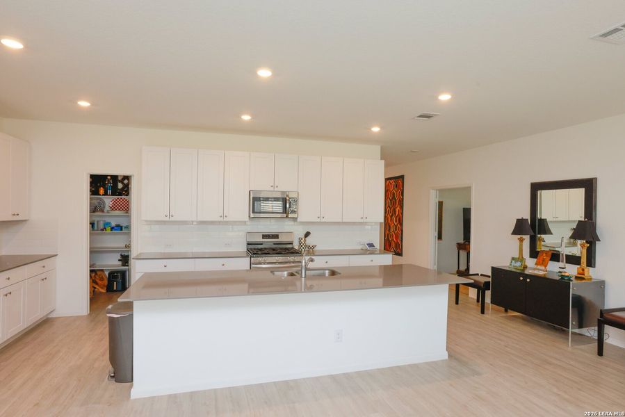Furnished interior view inside a new home in Hidden Trails, Bulverde (Image 11).
