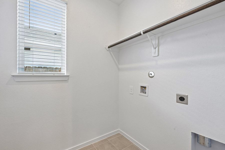 Spacious, unfurnished interior of a new home in Riviera Pines - Traditional Series, Huffman (Image 31).